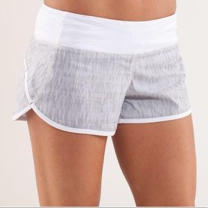 LULULEMON speed shorts stripe 4 silver spoon wee